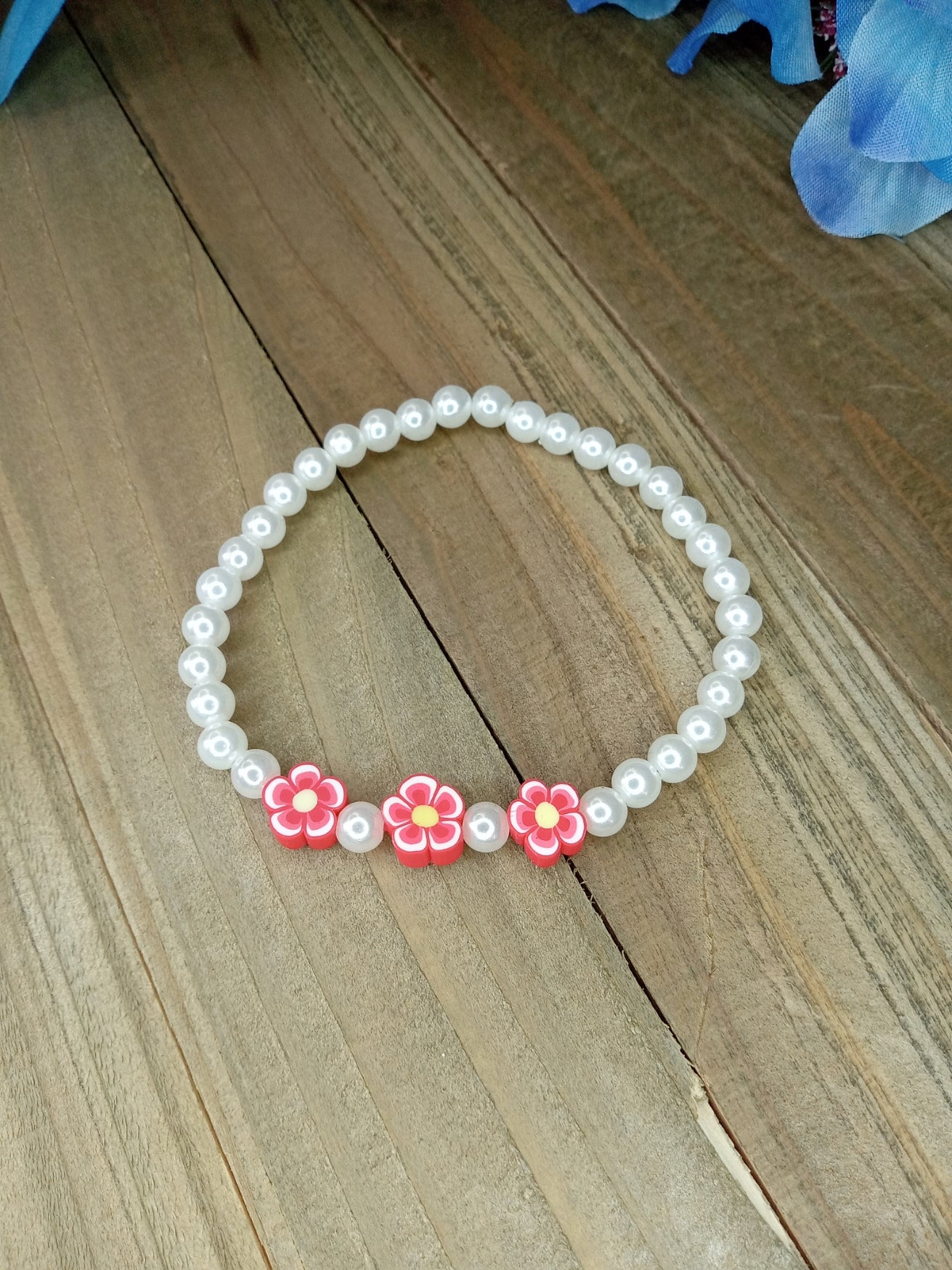 Pearl Bracelet with Hibiscus Flowers - Stacker Bracelet