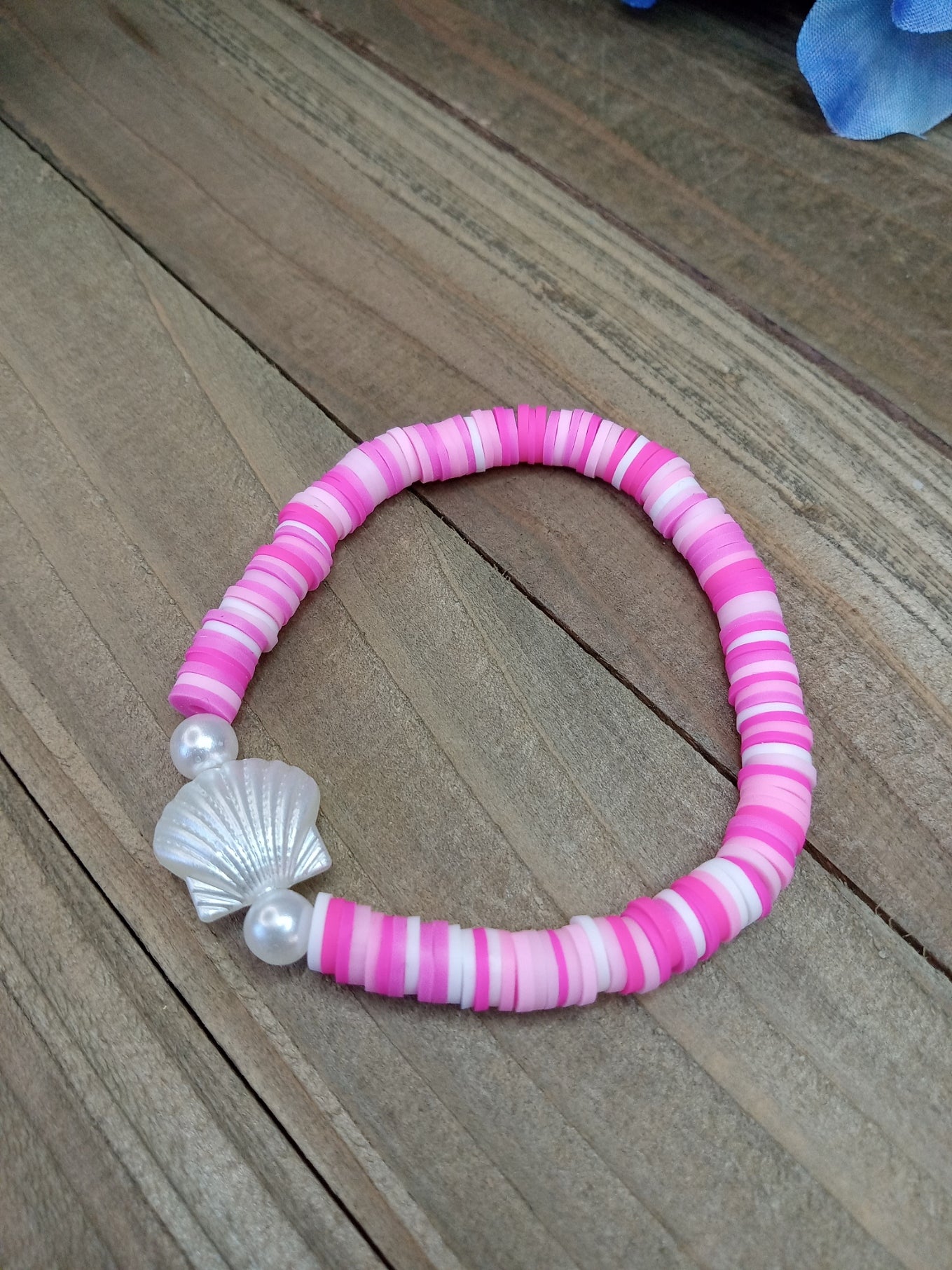 Clay Bead Bracelet - Pink with Pearly Shell