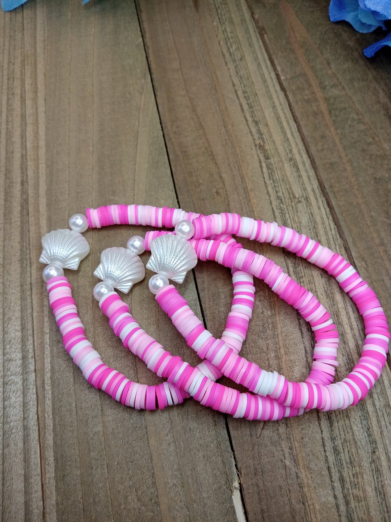 Clay Bead Bracelet - Pink with Pearly Shell