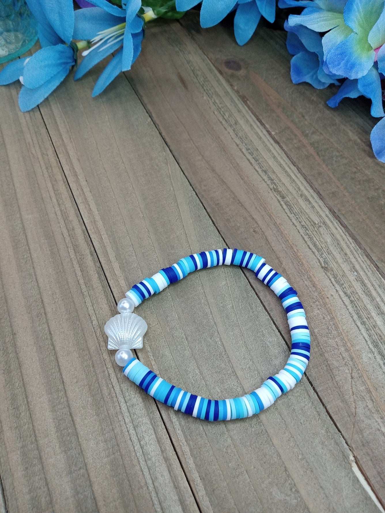 Clay Bead Bracelet - Blue with Pearly Shell