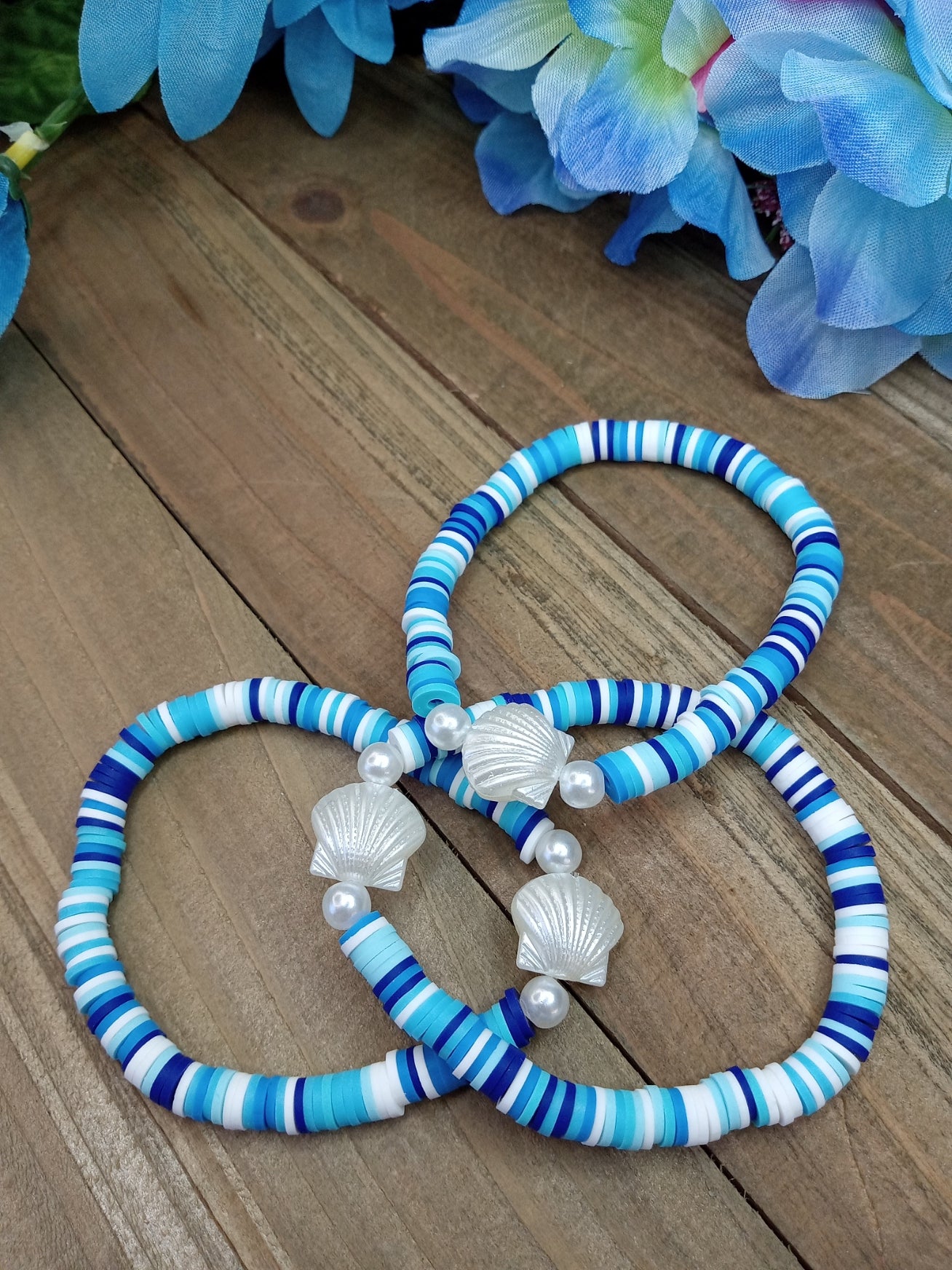 Clay Bead Bracelet - Blue with Pearly Shell