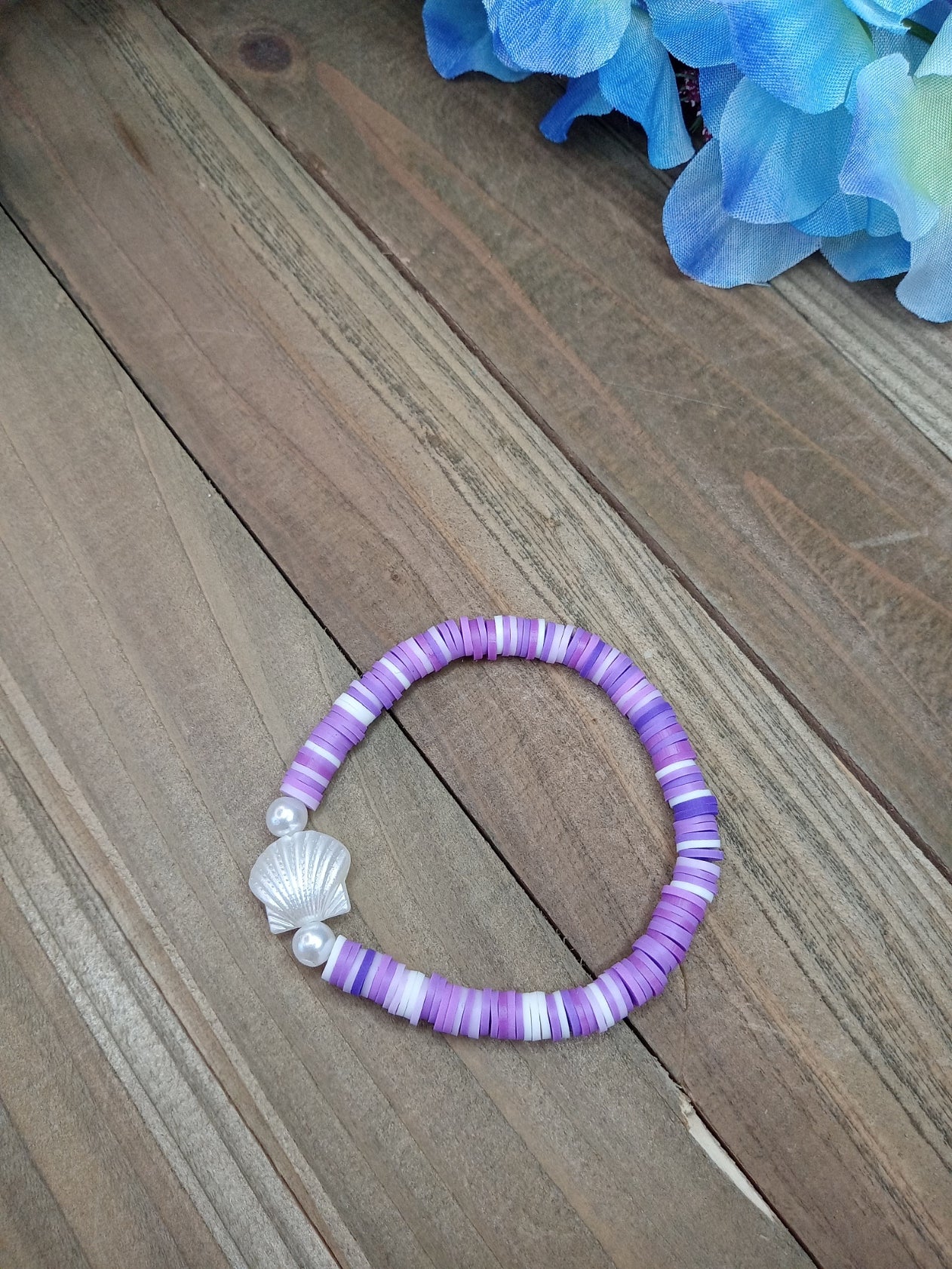 Clay Bead Bracelet - Purple with Pearly Shell