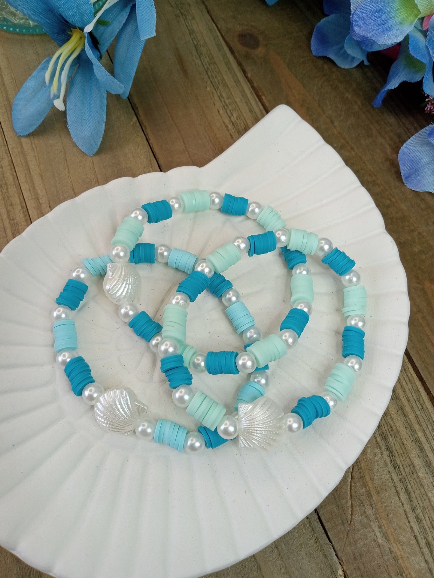 Clay Bead Bracelet - Blues with Pearls and Shell