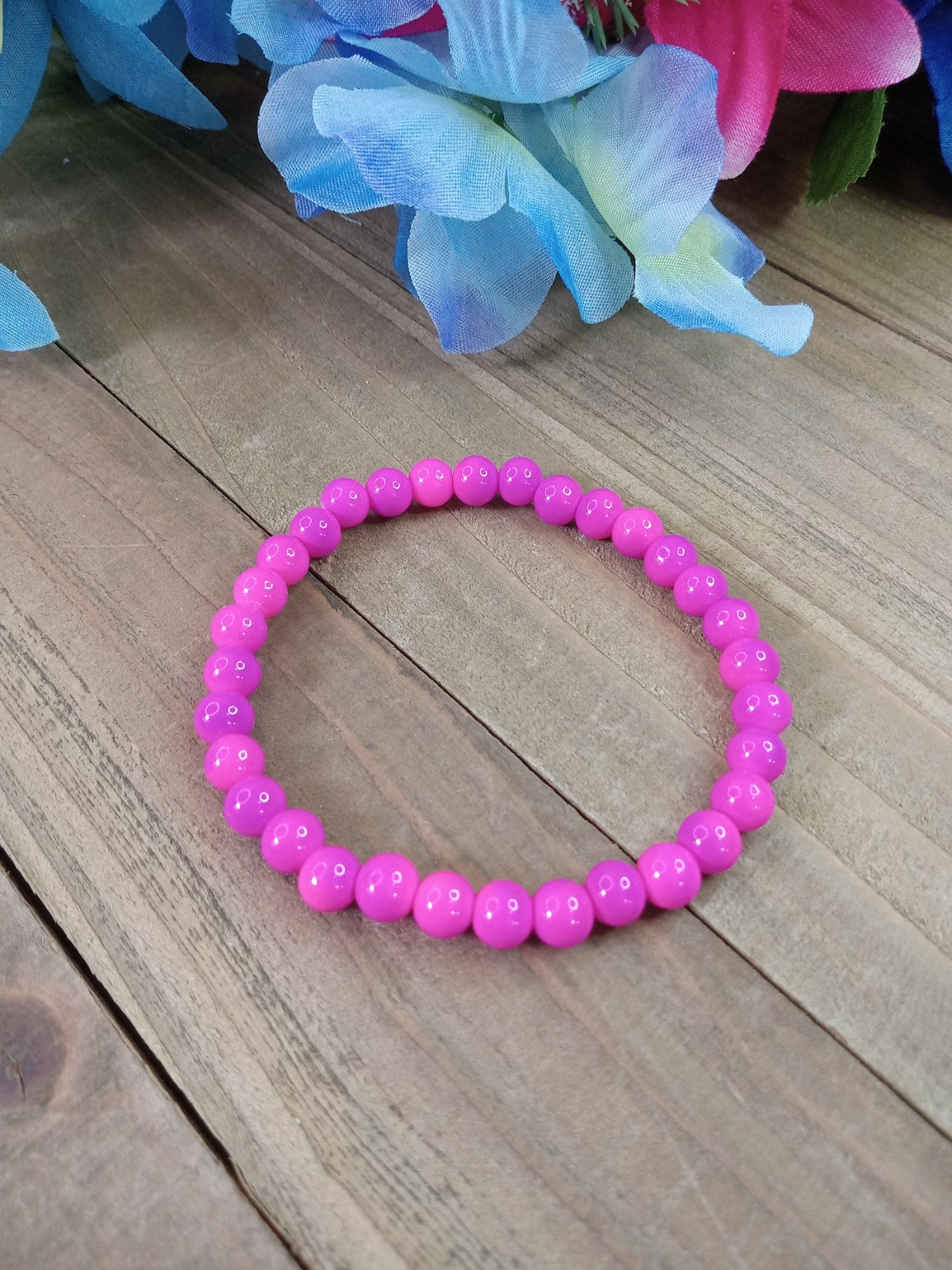 Glass Bead Bracelet - Bright Pink