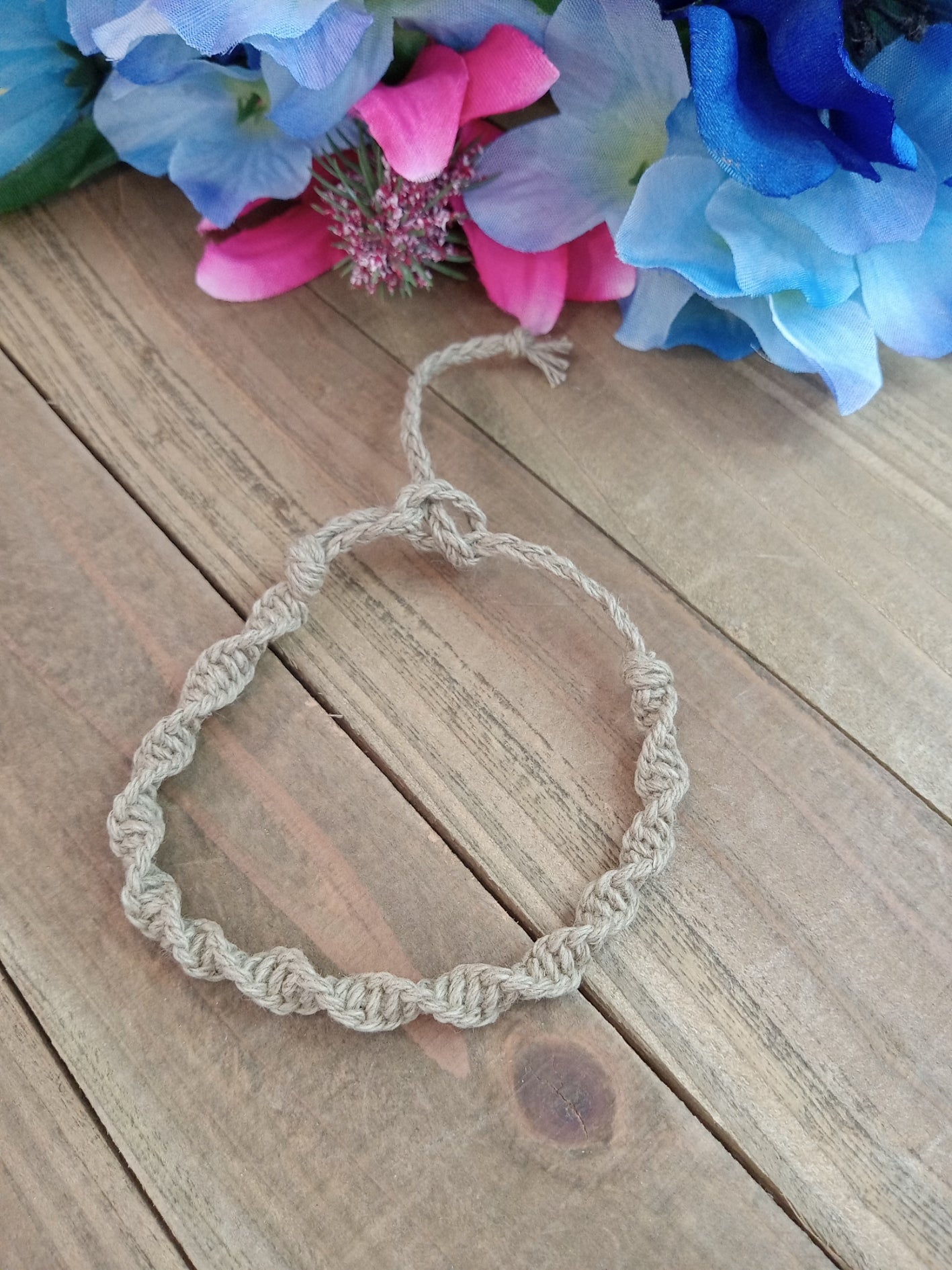 Spiral Hemp Bracelet - Surfer Style - Olive